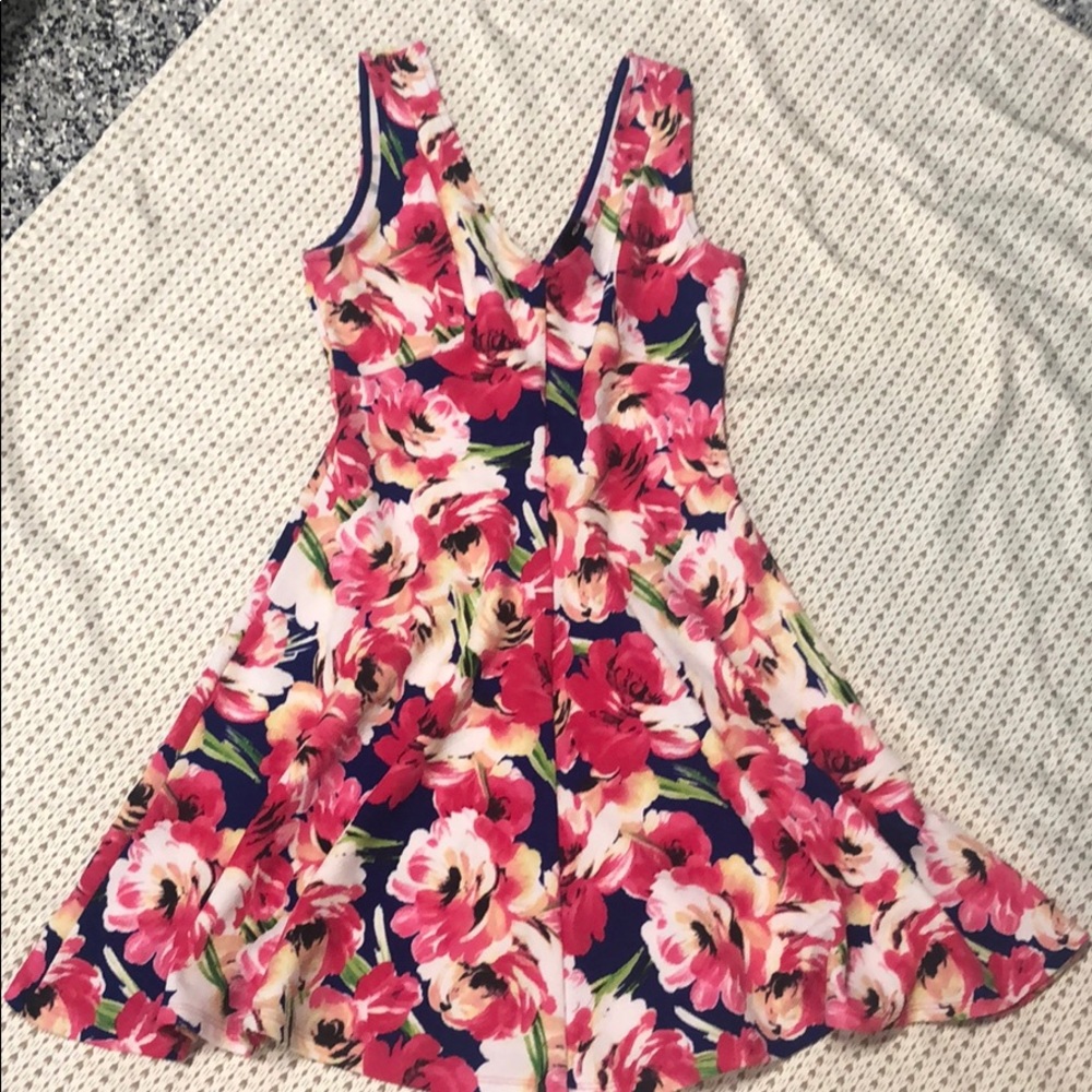 Aqua fit & flare floral 👗 szM worn once Stretchy